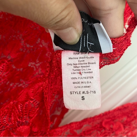 Elif by Jordan Taylor Red Lace Cover Up Sz Small Mesh Y2K 90s Mature Made in USA - Picture 4 of 4